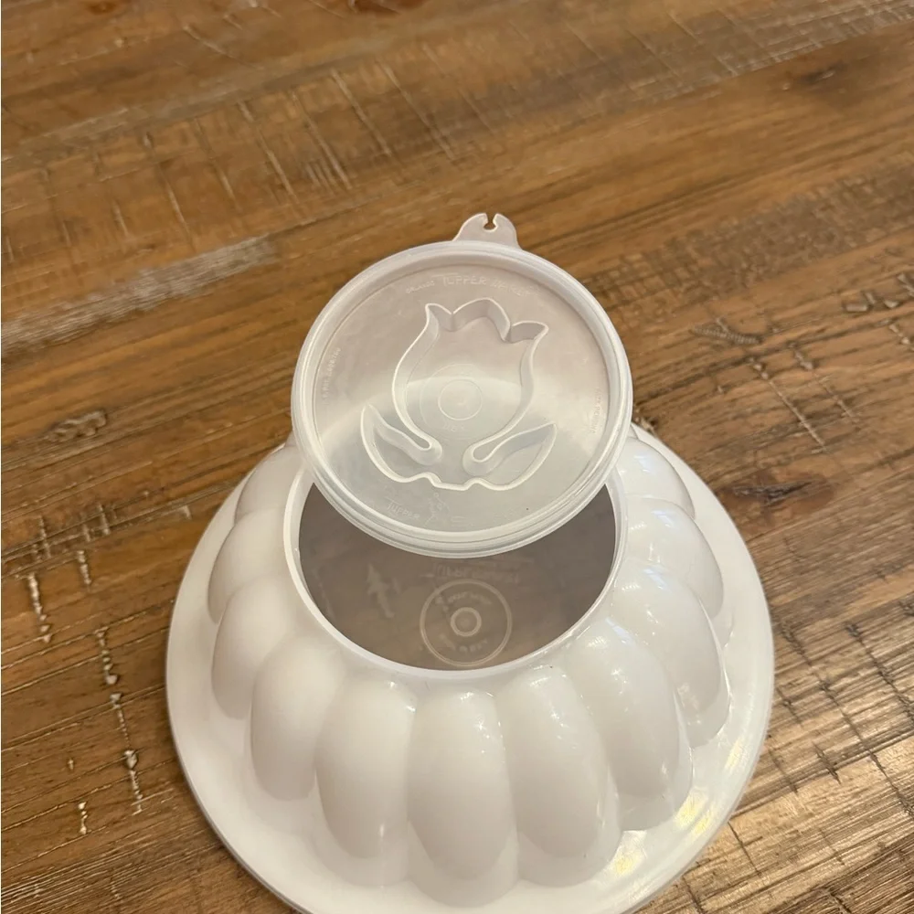 Tupperware trademark white